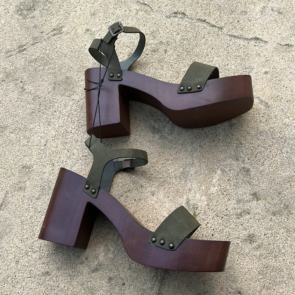 Madden Girl Dean Wooden Platform Sandal Green Women's Size 11 NWOT